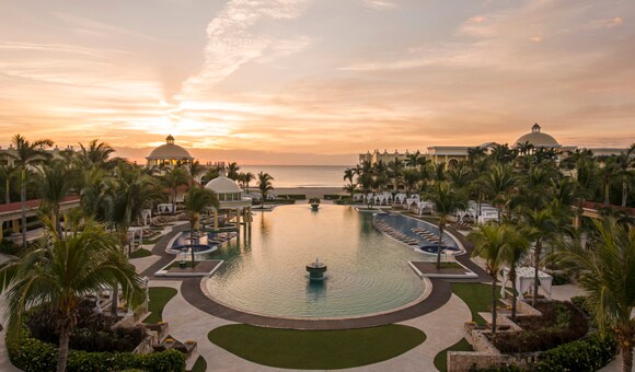 Luxury, all-inclusive resort in Mexico