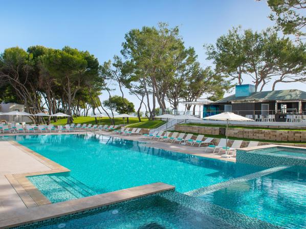 Luxury 5 star hotel in Majorca | IBEROSTAR Playa de Muro Village