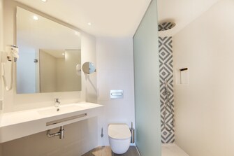 baño habitación doble en Iberostar Playa de Muro