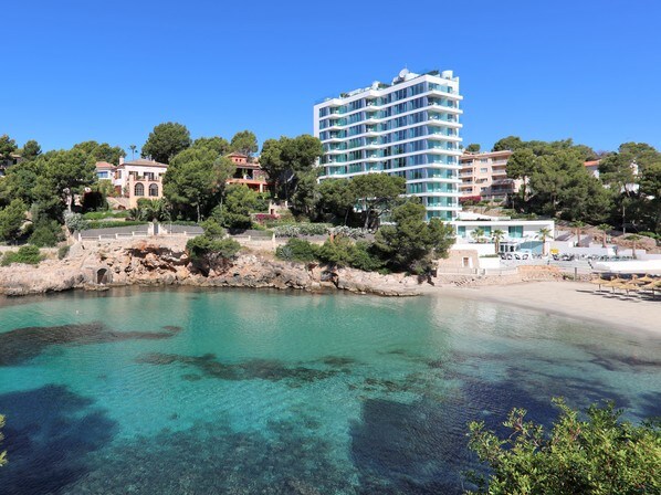 Restaurants In Mallorca Iberostar Grand Hotel Portals Nous Discover The Choice Of Food And Drink That Awaits You