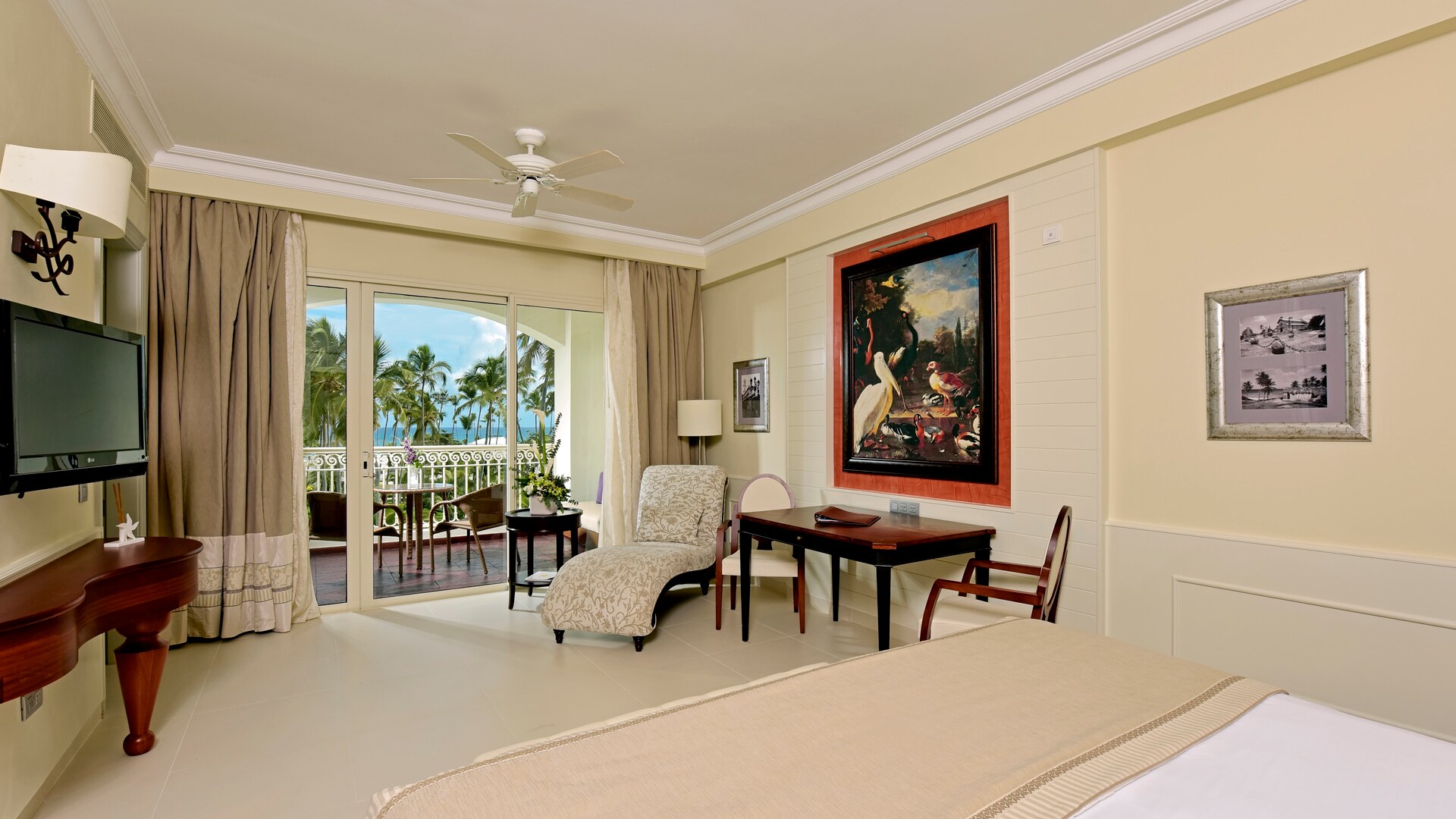 Номера Люкс Ocean Front Iberostar Grand Bávaro