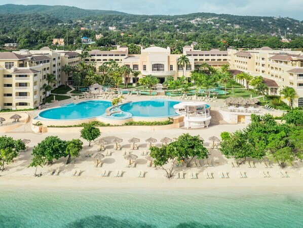 Iberostar Rose Hall Beach 5-star hotel in Montego Bay | Iberostar